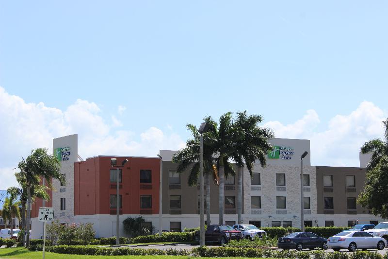 Holiday Inn Express Hotel & Suites Clewiston By Ihg Dış mekan fotoğraf